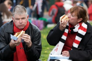 Eating with the Opposite Gender: Good for the Diet?